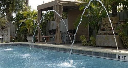 Resort The & - Gay Catering To Gay Men 4*
