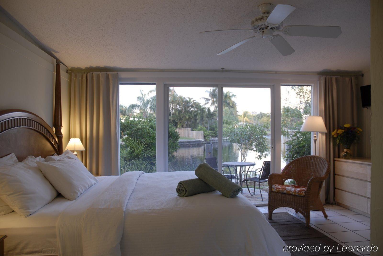 Resort The & - Gay Catering To Gay Men Oakland Park