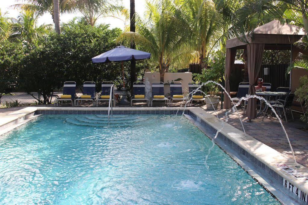 The & - Gay Catering To Gay Men 4* Oakland Park