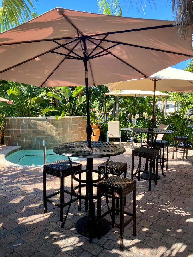 The & - Gay Catering To Gay Men 4* Oakland Park